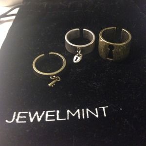 Jewelmint 3 ring set