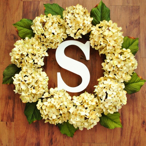 hydrangea monogram wreath - Picture 2 of 3