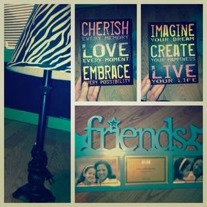 Zebra lamp, wall decorations, etc.