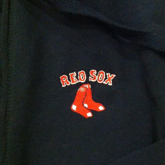 SOLD AS A BUNDLEMen's / women's Red Sox Sweatshirt - Picture 2 of 4