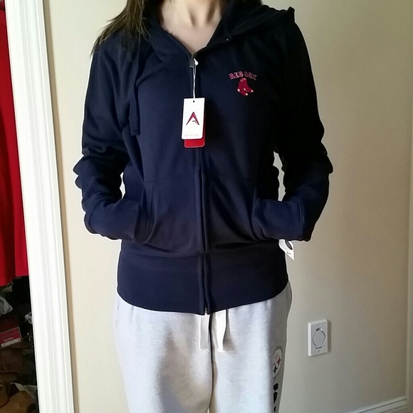 SOLD AS A BUNDLEMen's / women's Red Sox Sweatshirt - Picture 4 of 4