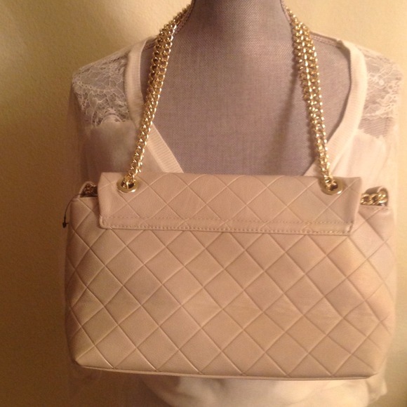 Quilted Handbag - Picture 2 of 3