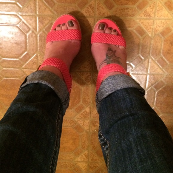 Additional pics for posher