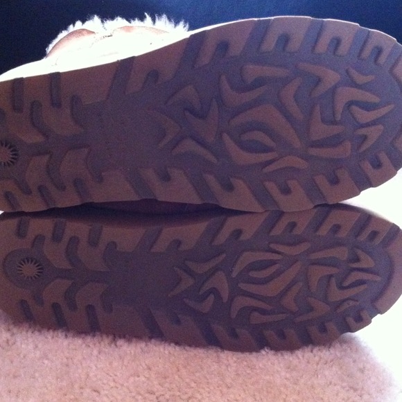 UGG Shoes - Ugg Short Boots, Camel color w Stitching UGG Shoes - Ugg Short Boots, Camel color w Stitching