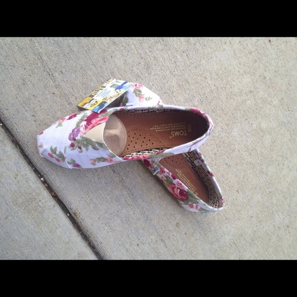 Toms shoes