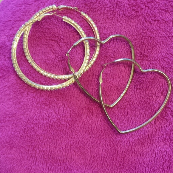 Hoop earrings set