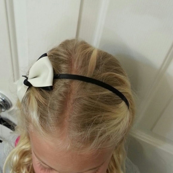 Hair Accessories - Picture 2 of 3