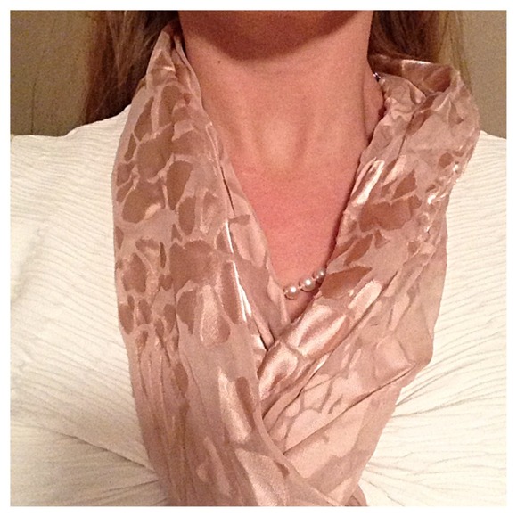 💝REDUCED! NWOT Rose Mark Jacobs Silk Scarf!