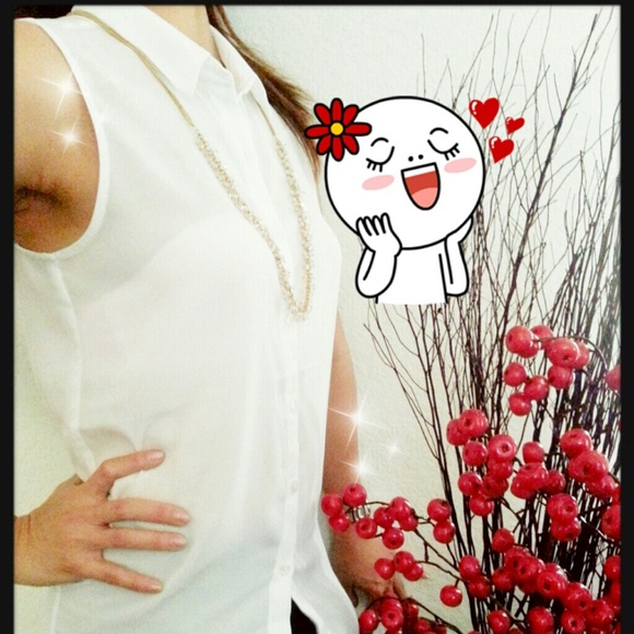 Tops - Picture 2 of 3