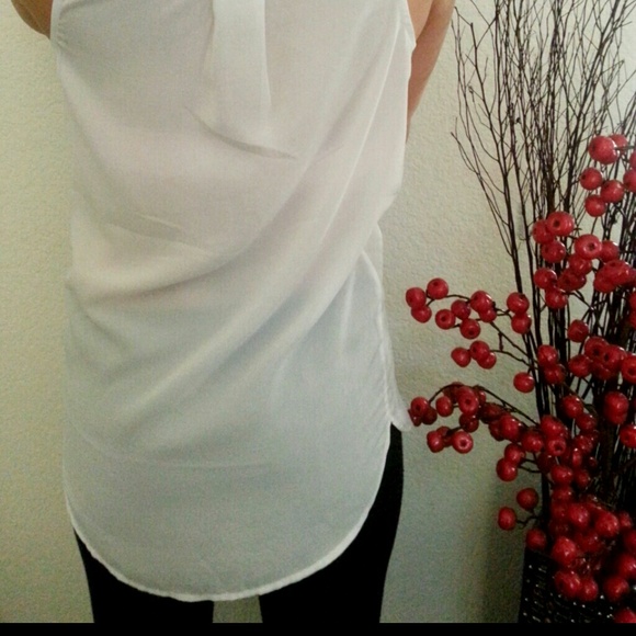 Tops - Picture 3 of 3