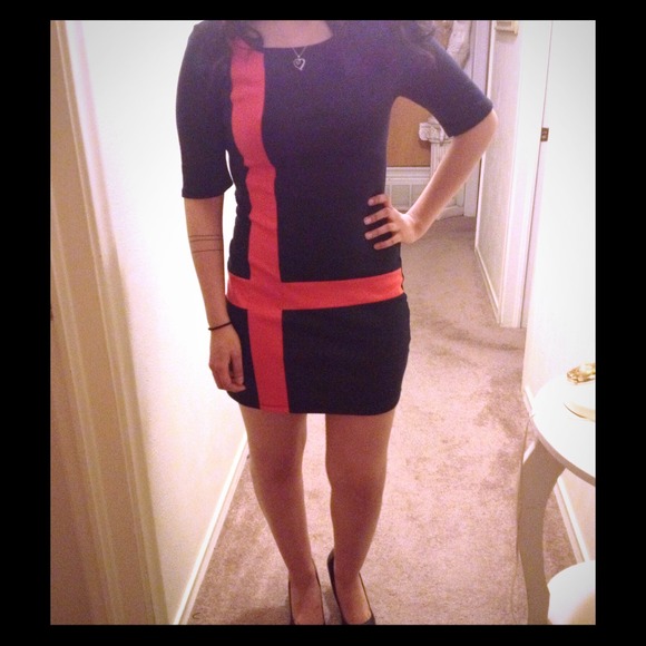 ❌SOLD❌Color block fitted dress