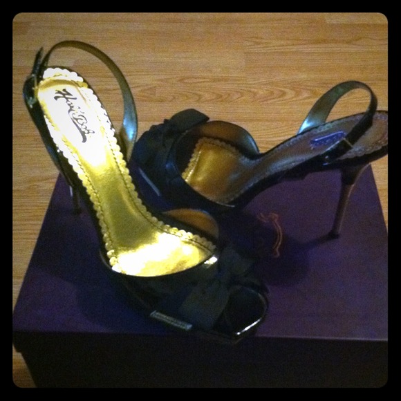 Black patent leather "viper"