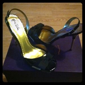 Black patent leather "viper"