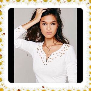 Free People Tops - FREE PEOPLE LUNA WHITE TOP NWT$68 SMALL Free People Tops - FREE PEOPLE LUNA WHITE TOP NWT$68 SMALL