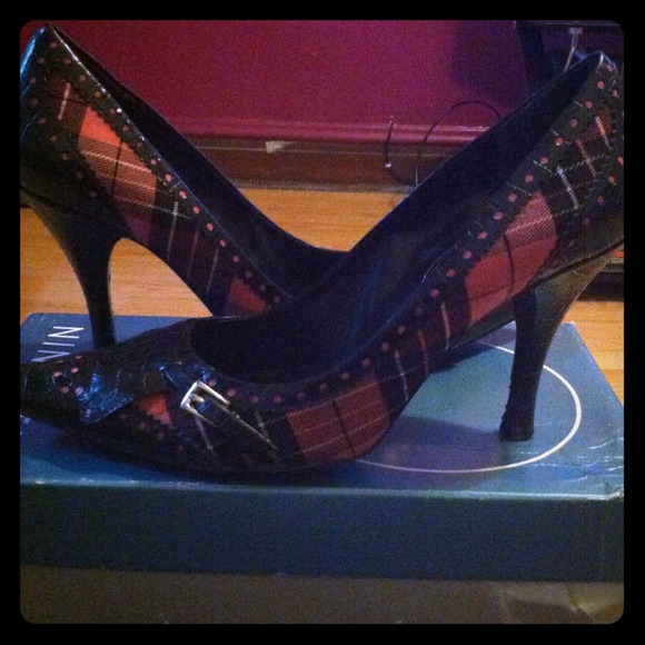 Ninewest 3inch pump