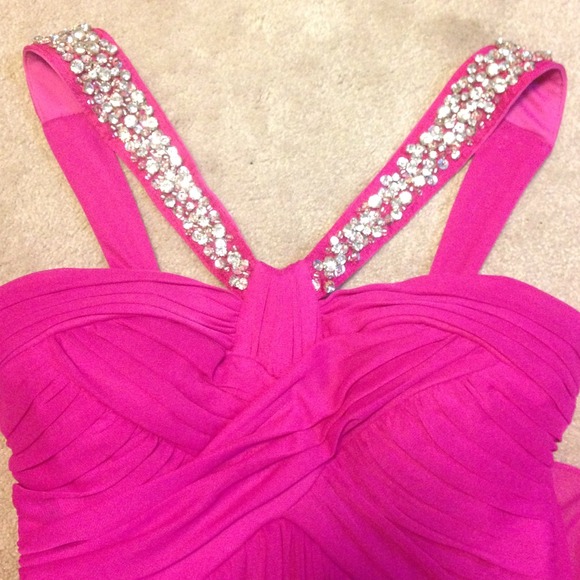 Hot pink/ fucia dress. Great for a party or dance! - Picture 2 of 4