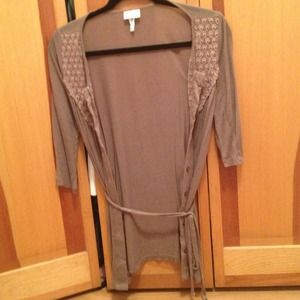 🎀Brown sweater with eyelet neckline