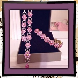 Pretty in pink necklace