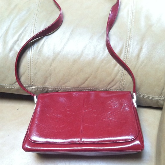 Red Liz Claiborne Purse - Picture 3 of 3