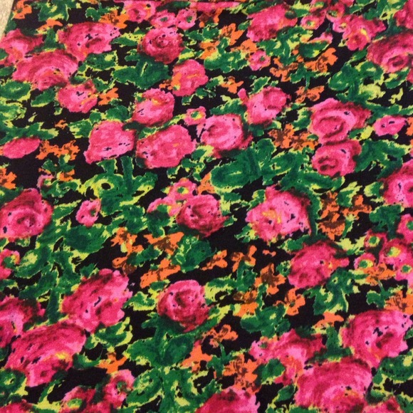 Floral pencil skirt! - Picture 2 of 2