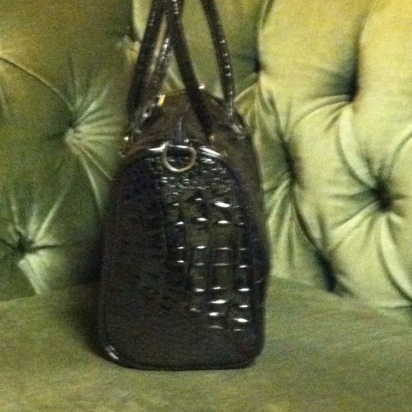 Black Patent Leather Lizard Skin Print Purse - Picture 2 of 2