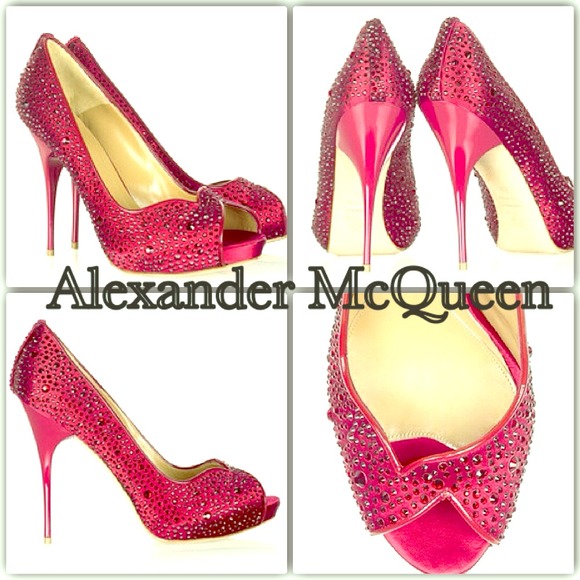 BNWT ALEXANDER MCQUEEN crystal peep toe pumps