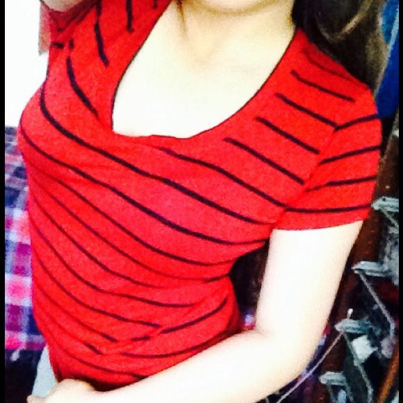 Red/stripped top