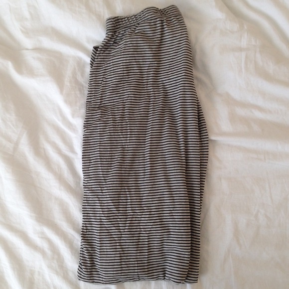 🚫TRADED🚫 Brandy Melville Striped Maxi Skirt
