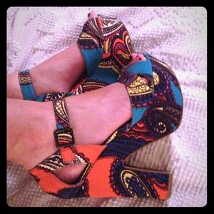 Rebel Platforms size 7.5