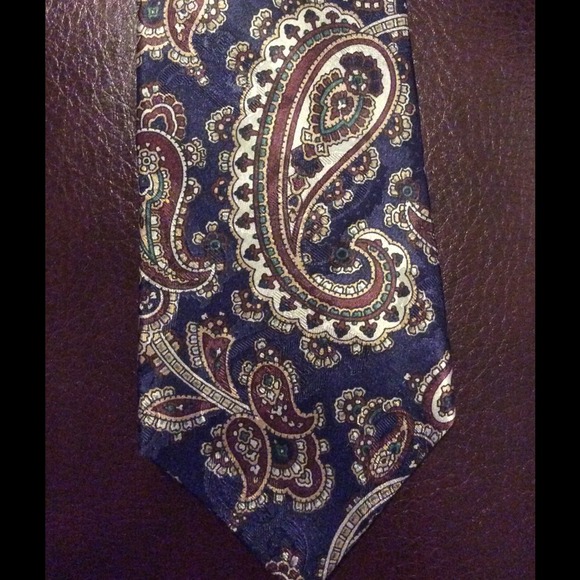 Bugatti men's 💯% silk tie blue paisley
