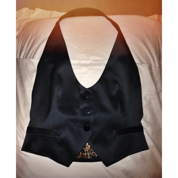 Express Vest - Picture 3 of 4