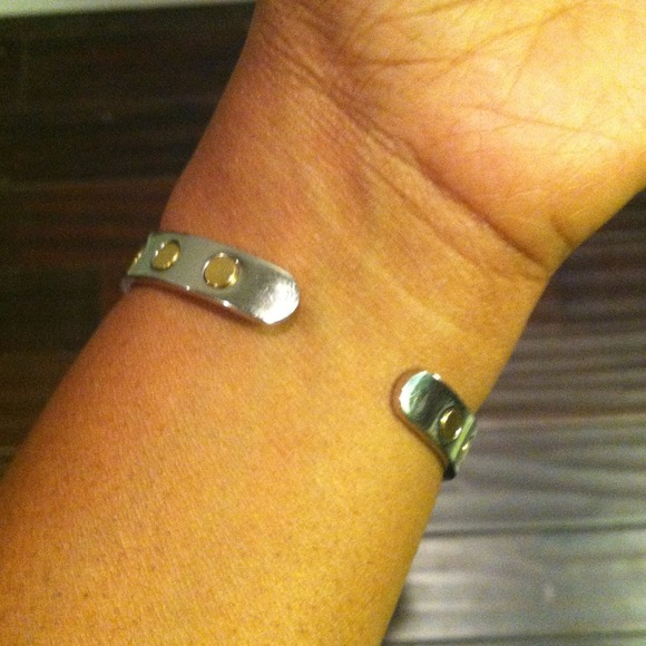 Multi tone bracelet - Picture 3 of 3