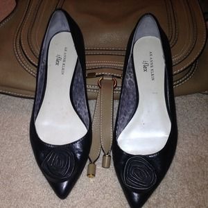 💯% Authentic AK Anne Klein Black flats