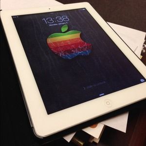 iPad 3 64GB - Wifi & Cellular (AT&T)