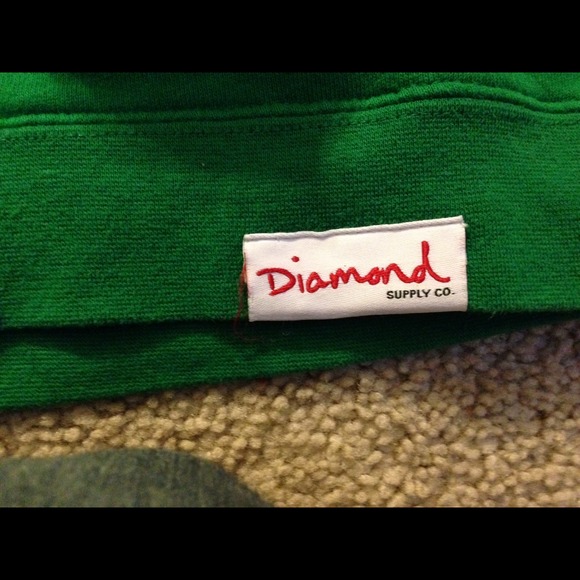 Large - Picture 3 of 4