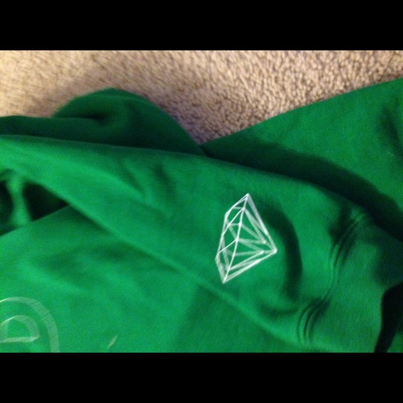 Large - Picture 4 of 4