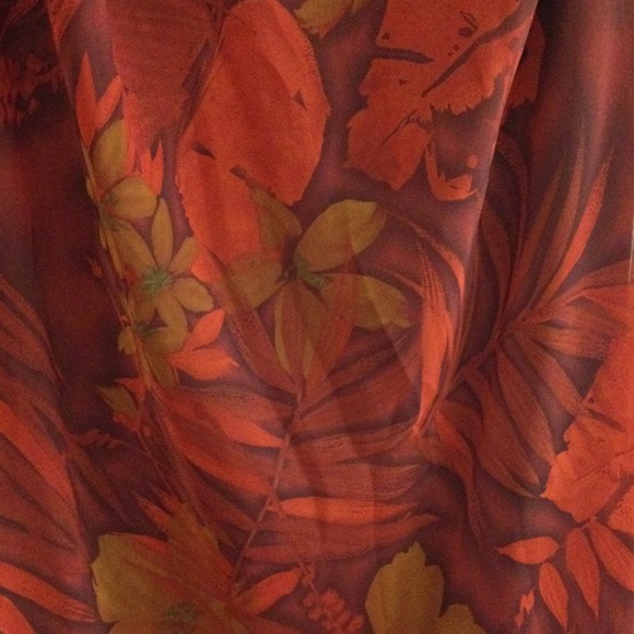 Maxi with Cape - Picture 4 of 4