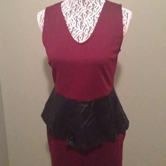 Oxblood leather peplum dress - Picture 2 of 4