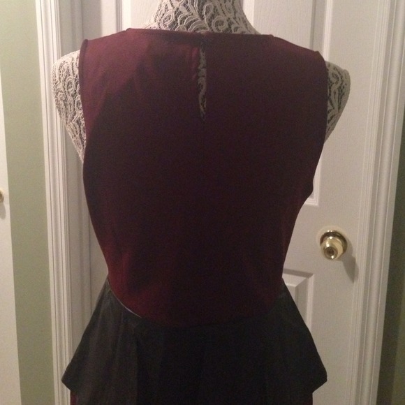 Oxblood leather peplum dress - Picture 3 of 4