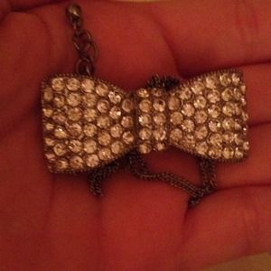 Cute bow neckless