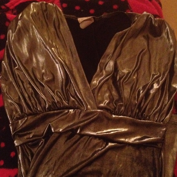 Silk type dress - Picture 2 of 4