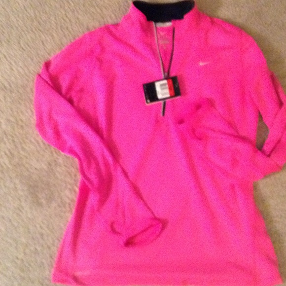 🚫NOT AVAILABLE🚫Nike Dri Fit pullover - Picture 3 of 3