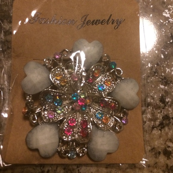 Brooch