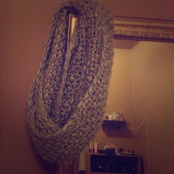 Grey Infiniti scarf