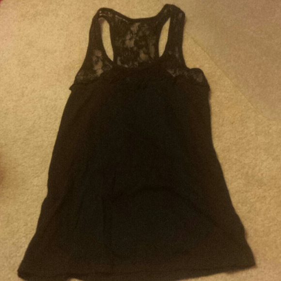 A black sleeveless shirt