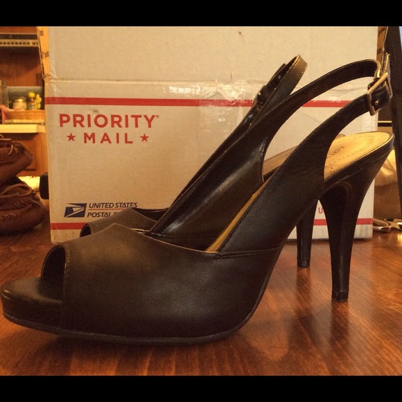 APT 9 Black Open Toe Pump 🎉❤️💕💜💙💛🎉💥