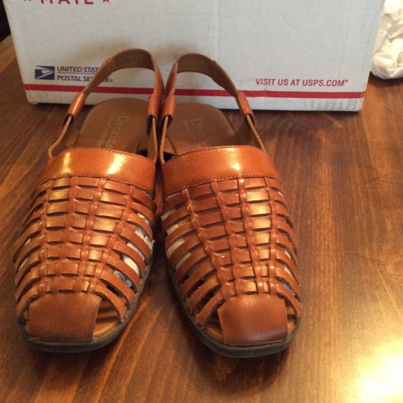 Drexlite Brown Sandals (reduced) 🎉❤️💕💜💛💚💙🎉