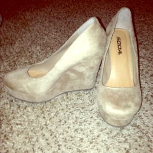 🚫Traded🚫Nude Soda Wedges