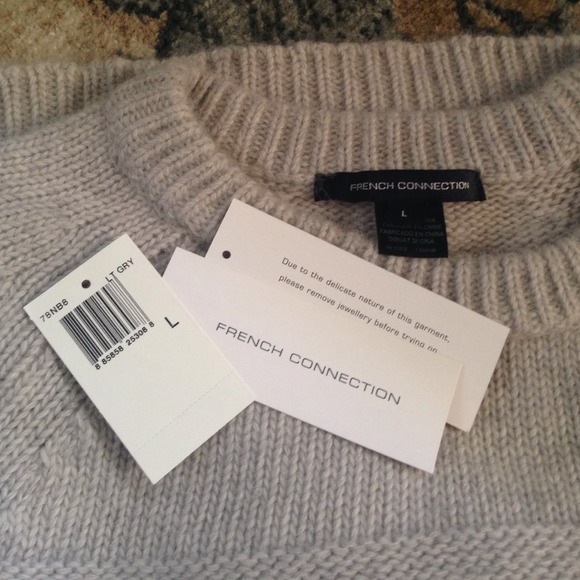 KEEPINGπ3 Host PicksπFrench Connection Sweater - Picture 4 of 4