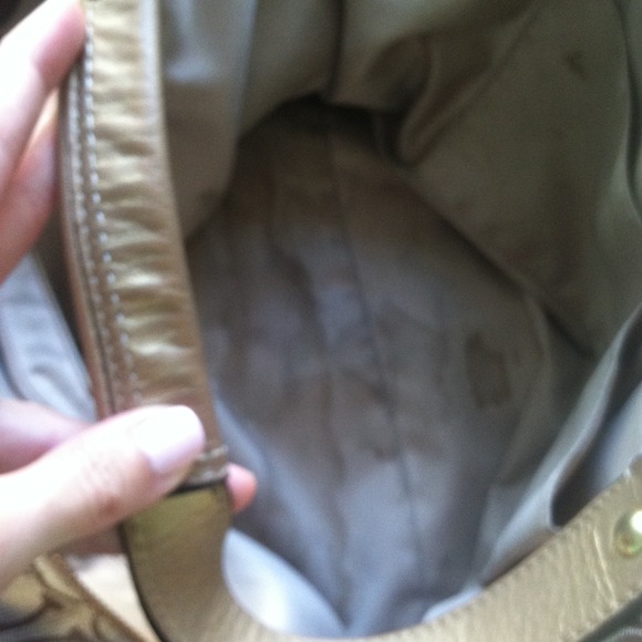 🚫SOLD🚫Authentic Coach large signature tote - Picture 3 of 4